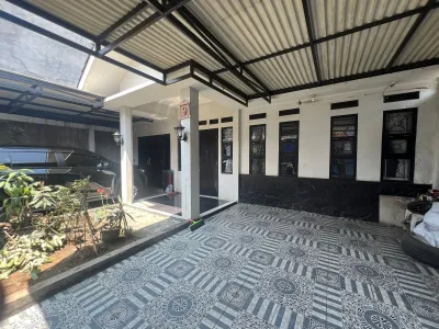 Komp. KURDI- M. TOHA, Lok. Main road, utk usaha dan Kantor