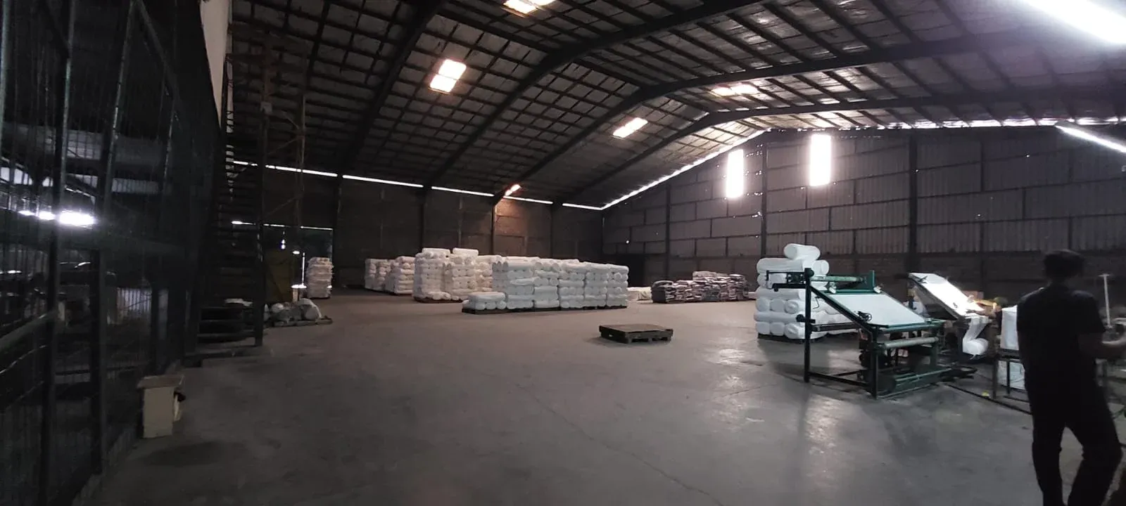 Ex Pabrik, Kawasan Industri, Cimareme, Batujajar, Bandung Barat. 